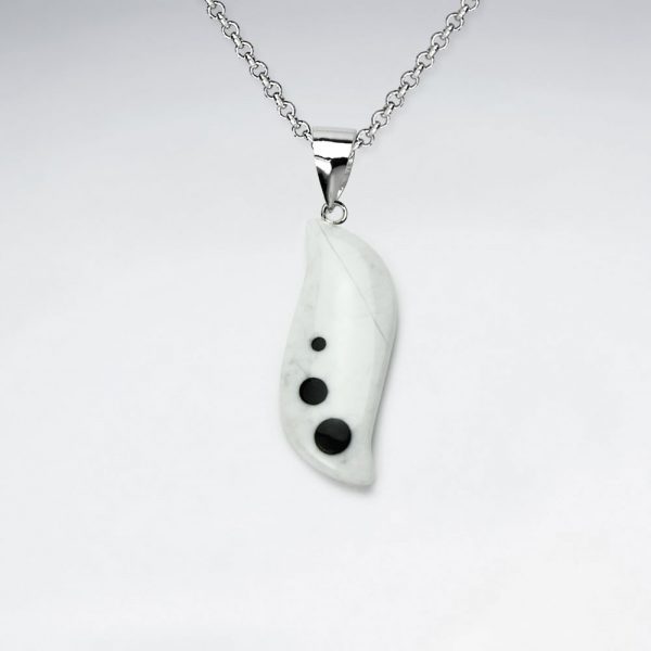 Pendentif Howlite et Pierre Noir Maculé