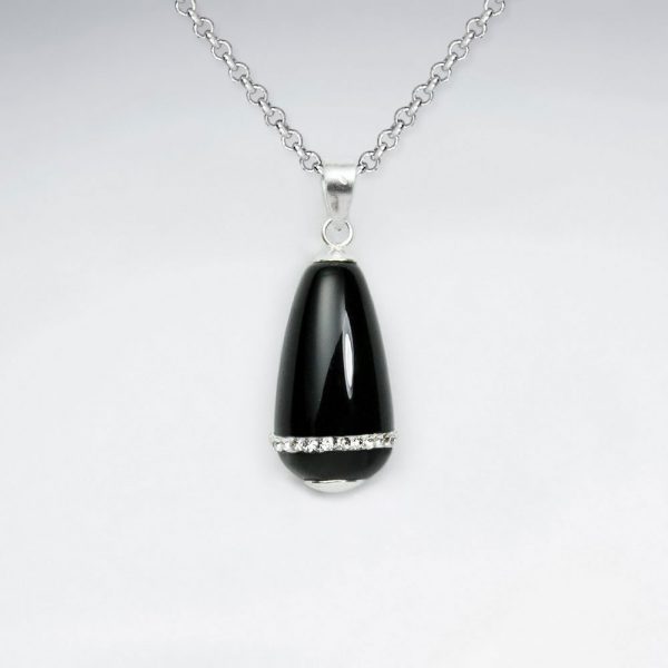 Pendentif avec Bande Blanche Goutte Pierre Noire Cristallin Cubique