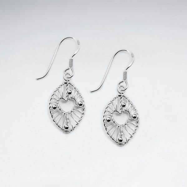 Boucles d'oreilles en Fil d'Argent ovale doté petite coeur au centre